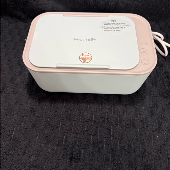 Other - Awesomm Wipe warmer